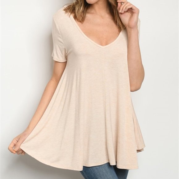 CREAMY PEACH SWING FLOW TOP! - Picture 2 of 9